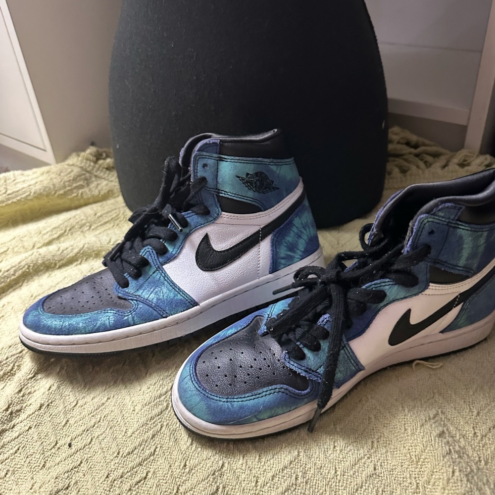Nike Blue and White High-Top Sneakers
